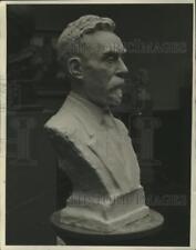 1927 Press Photo Bust of George Bruce, by Louis Mayer picture