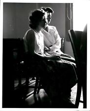 LD310 1952 Original Bob Martin Photo GRIEVING WOMAN Mourning Friend Support picture