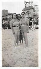 A DAY AT THE BEACH Vintage FOUND PHOTO Black And White ORIGINAL OWL 45 45 I picture