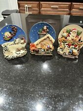 Collectors Edition 1997 A Christmas Remembered Set Of 3 With Stands picture