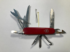 Red Victorinox Swiss Army Fieldmaster Knife  (A) picture