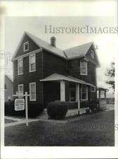 1985 Press Photo Upstairs Downstair Shop Ohio Berea - cvb02010 picture