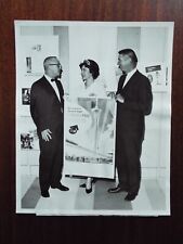 Vintage 1961 Press Photo, Miss Seattle Washington with 1962 World's Fair Poster picture