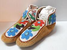 ANTIQUE NORTHERN WOODLANDS CREE INDIAN BEADED MOCCASINS W/ FULLY BEADED CUFFS picture