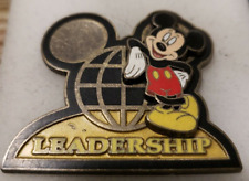 Disney Pin B020 RARE MICKEY MOUSE LEADERSHIP CAST MEMBER AWARD 2007 picture
