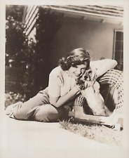 HOLLYWOOD BEAUTY JUDY GARLAND STYLISH POSE STUNNING PORTRAIT 1950s Photo C22 picture