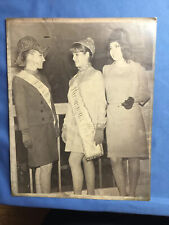 1967 Press Photo Miss Nicaragua & Miss Columbia picture