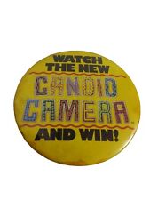 VINTAGE PIZZA HUT WATCH THE NEW CANDID CAMERA AND WIN   PIN BUTTON picture