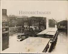 1937 Press Photo The Ohio River rising on the waterfront of Cincinnati picture