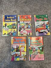 Archie Series Comics Lot Of 5, 1975-76 Betty, Veronica, Joke Book, Reggie And Me picture