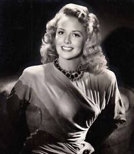 BEAUTIFUL JANIS CARTER 8X10 Photo picture
