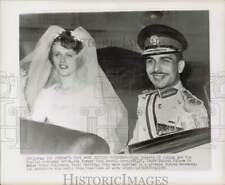 1961 Press Photo King Hussein and bride leave Amman's Zahran Palace. - hpw44060 picture