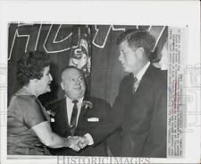 1962 Press Photo President Kennedy greeting Mrs. Michael V. DiSalle, Ohio picture