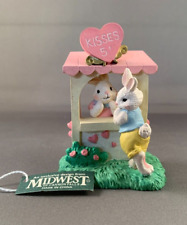 COTTONTAIL LANE CARNIVAL BUNNYS IN KISSING BOOTH EASTER COLLECTIBLE MIDWEST NEW picture