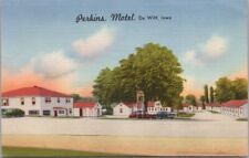 DE WITT, Iowa Postcard PERKINS MOTEL Highway 30 Roadside Linen / 1955 Cancel picture