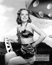 ACTRESS ALEXIS SMITH PIN UP - 8X10 PUBLICITY PHOTO (BT179) picture