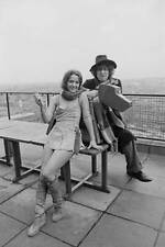 English Actors Tom Baker And Louise Jameson Doctor Who 1977 OLD PHOTO 1 picture