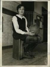 1929 Press Photo Temple high jumper and basketball captain Jean Shirley picture