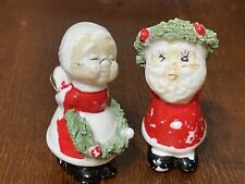 Vintage UOGC Taiwan Spaghetti Kissing Santa & Mrs. Claus Figurines  2” picture