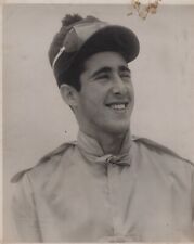 YOUNG CUBAN OUTSTANDING HORSEMAN JOCKEY AVELINO GOMEZ CUBA 1940s Photo Y 406 picture