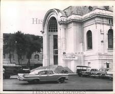 1965 Press Photo Cars parked outside the Saigon Hotel in Vietnam - pim03149 picture