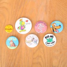 7 Vintage Novelty Pinback Buttons Pluton Garfield Ziggy Crush Friday Frog Amigo picture
