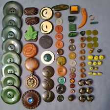 85 Pieces Of Vintage Bakelite And Acrylic Buttons And Findings picture