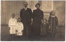 RPPC POSTCARD CIRCA 1910s FAMILY OF SIX MOTHER, FATHER, SONS, DAUGHTERS UNPOSTED picture