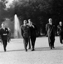 The Shah of Iran Visits the Palace of Versailles 1961 Old Photo picture
