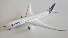 1:400 Phoenix Models LATAM Airlines Boeing 787-9 PH4LAN1484 CC-BGK Diecast Model picture