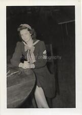 1940's WOMAN Pretty Girl FOUND PHOTO Black And White ORIGINAL Vintage 312 47 R picture