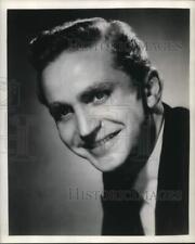 1944 Press Photo Actor Karl Swenson - hcx53036 picture