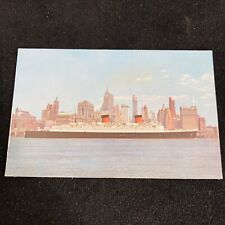 VTG‼ 1960's SS Queen Elizabeth Manhattan New York City NY Postcard • UNPOSTED‼ picture