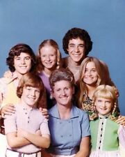 The Brady BunchMarcia Bobby Peter Greg Cindy Jan & Alice 5x7 inch photo picture