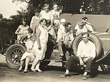 B3 Photograph Missouri Large Family Of 13 People Portrait On Old Car 1920-30's picture
