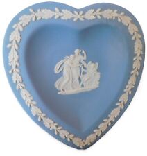 Wedgewood Blue/Wh Jasperware Heart Shaped Trinket Dish - L 4