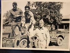 US ARMY WW2 CHINA BURMA INDIA CBI OFFICERS HUNTING LION SNAPSHOT ON JEEP,LOOK picture
