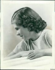 1940 Stylist Lura De Ges Recomends Ideal Little Girl Coiffure Fashion 8X10 Photo picture