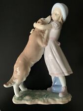 Lladro  6903 A Warm Welcome Excellent Condition picture