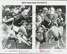 1983 Press Photo New England Patriots player John Hannah runs with ball picture