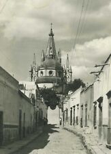 Calle del Hospital Street Action SAN MIGUEL DE ALLENDE Guanajuato 1956 RPPC picture