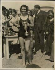 1930 Press Photo Noreen Forbes wins first prize in swimming contest at Venice CA picture