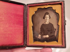 c1850s Woman Lady Daguerreotype w/ unusual mat smiling woman with a cameo picture