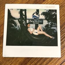 Pretty Lady in Shorts Legs Sea World San Diego 1980s Vintage Color Photo T2 picture