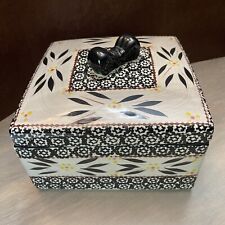 Vintage Temptation Old World Black Bow Box  W/4 Matching Mugs picture