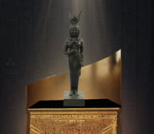 Amazing HATHOR standing -goddess of the sky, women, fertility and love picture