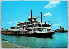 St. Louis, Mo  The Lt. Robert E. Lee Riverboat unposted postcard picture