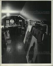 1970 Press Photo Artist Lamar Briggs works in studio - hca72219 picture