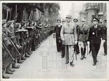 1943 Press Photo General Giraud inspecting fighting French on parade in London picture