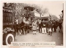 Paris 1928.Mid-Lent.Cortège de la Commune Libre de St Ouen.Photo Agency ROL. picture